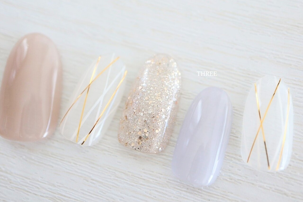 ホワイトワンカラー 2025年-2026年冬トレンド】ホワイト ワンカラーのネイルデザイン集