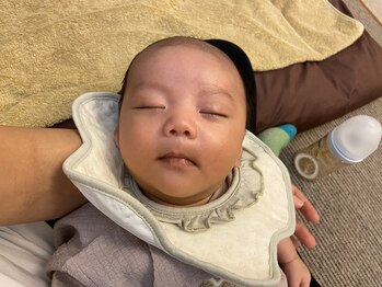 子育てママの整体サロン/施術中のお子様の様子