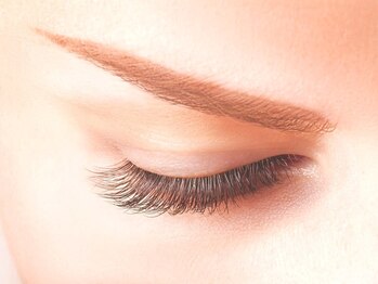 アイニー アイラッシュ アンド ネイル(eyenii)の写真/マツエク4580円～ブラウンカラーのフラットラッシュは5980円～★大人気ボリュームラッシュは5480円～！