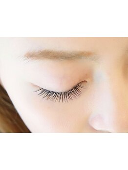 ナチュラル上品な目元にしたい