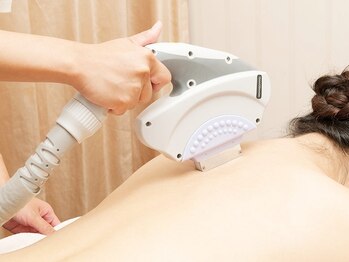 ビーフィール 横浜店(be feel)の写真/都度払いもOKなパーツ別脱毛何度でも3300円~★顔orVIO脱毛は各5500円~/顔orVIO付の全身脱毛は8800円~!