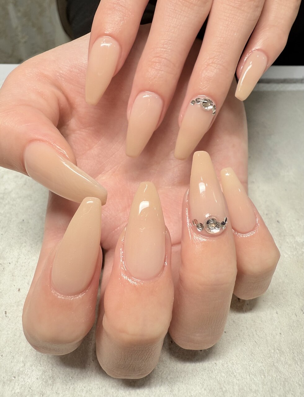 【人気No1】甘皮ケア付き☆アート2本プレゼント＊うるつやワンカラー　5000円