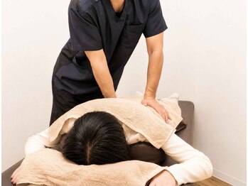 ボディケアラボ 大宮宮原(Body Care Labo)の写真/【腰痛・反り腰の悩みに】姿勢・骨盤の歪み改善で変わる！AI姿勢診断で歪みを数値化し狙いを定めた的確技術