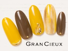 秋色ニュアンスネイル／6500円