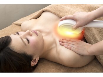 クイーンズ ピュア 長崎店(Queen's Pure)/光豊胸