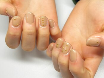 スタッズワンカラー