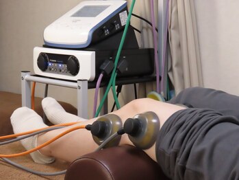 指匠整骨院/膝の電気治療