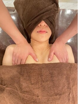 サロン リヒカ(Salon Rihica)/バストアップに効くツボ押し