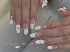 【白キラキラフレンチネイル】