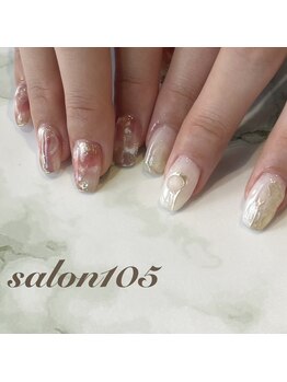 サロン105(salon 105)の写真/ちゅるんとキレイな指先へ//手がキレイに見えるネイル//シンプルオフィスネイルもどこか個性が光る指先へ