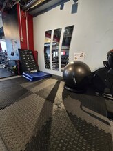 クルー ジム24(CREW GYM24)/3人施術可能なストレッチエリア