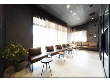 広々とした店内でくつろいでいただけます。