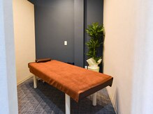 あかり鍼灸 接骨院プラス 南草津院(あかり鍼灸 接骨院PLUS)の雰囲気（全て半個室、個室で内装にもこだわっています）