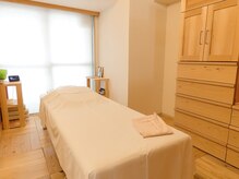 トーリ 代官山(taulli)/自然光に満ちた明るい施術環境