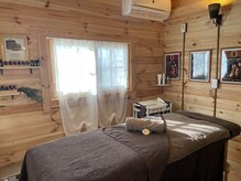 森の時計/サロン内観