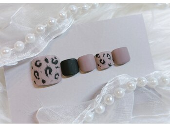 レア(le`a)/持ち込みフットネイル