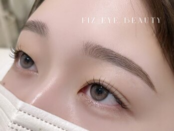 フィズ アイ ビューティー 豊川諏訪店(fiz eye beauty)の写真/【豊川市new open】圧倒的に美しいパリジェンヌの仕上がり！眉毛セットも可能、今すぐ垢抜け顔に★