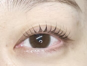 エクラ(eclat)の写真/【目力UP！】繊細な技術でモチも抜群♪自まつげが伸びたような自然で上品＆モテるまつげに仕上げます◎