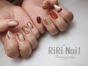 リリネイル(RiRi Nail)/ジェルつけ放題