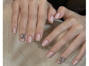 ラモダサロン(LA MODA salon)の写真/シンプル派に大人気★シンプルなのに上品な仕上がりの高品質ワンカラーが4,000円以下で楽しめる