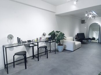 タルデ(TARDE.)/make up booth&waiting booth