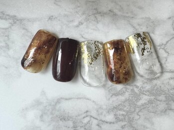 フリーネイル 四ツ橋店(free nail)の写真/トレンドに敏感なお客様に＊パーツは最新のものを取り揃え♪事前問い合わせでデザイン相談もOK！