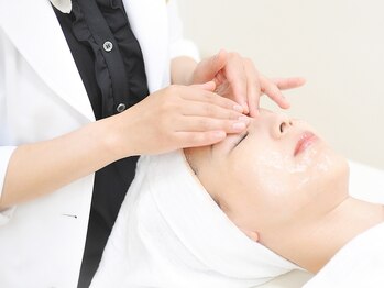キレイ処 岐阜城東通店の写真/驚きのシミ・しわ改善技術に感動★何をやってもダメだった長年の悩みも遂にお別れ！透明感＆ハリ◎の肌に♪
