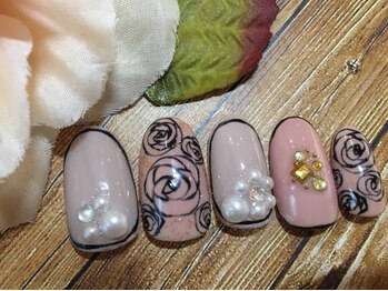 ネスト(Nest)/バラ柄ネイル