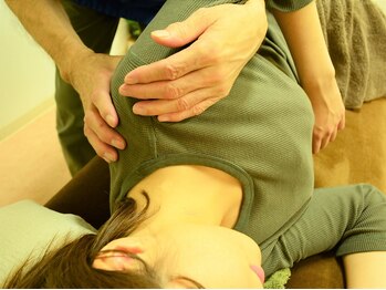 東神奈川整体院 バランス ケア カイロプラクティック(Balance Care)の写真/【カイロ（全身整体）初回￥4500】中々解消しないつらい肩コリや首のハリは、身体の歪みが原因かも！