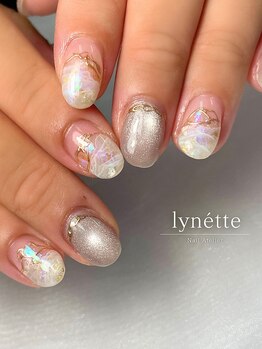 リネット(lynette)の写真/繊細なアートで魅せる、奥行きのあるニュアンスネイル◎