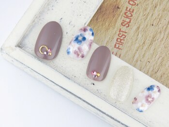 ネイルルームワンサード(Nail Room One Third)/