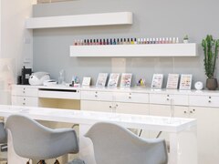 nail salon eight