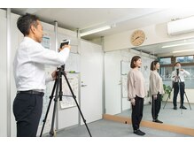 カイロプラクティックテミス 鶴ヶ峰整体院の雰囲気（米国の最新姿勢分析器であなたの姿勢をチェック！）