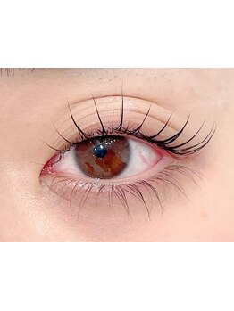 ナチュラル上品な目元にしたい