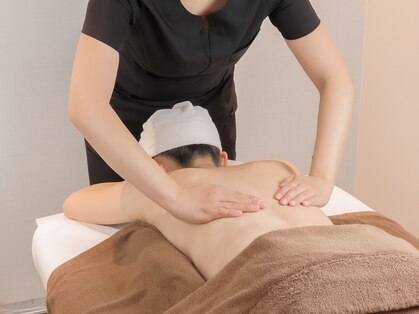 ナリストータルビューティサロン 上野の写真