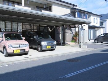 美姿勢☆倶楽部　ずくだし屋/【屋根付き駐車場】完備