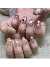 ラメグラ　囲みネイル