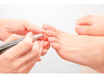 エヌドットバーバーヒロオ ネイル(N.BARBER HIROO)/爪まわりのマシンケア