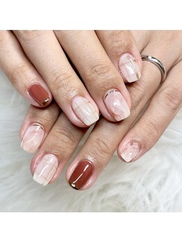 マイオティック ネイル(miotic nail)/ニュアンスチェックデザイン