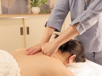 康和養生館 池袋店の写真/《池袋3分/中国式整体》全席完全個室◎首肩のつらいコリを独自の技術で改善★【オイルマッサージ5800円～】