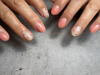 ペル(Per)/ハートバカラネイル