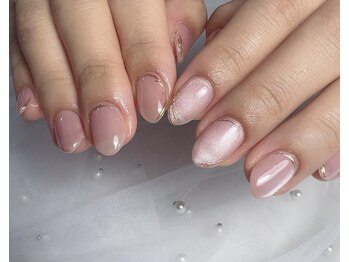 ケーネイル(K.nail)/ゴールドのラインが輝く