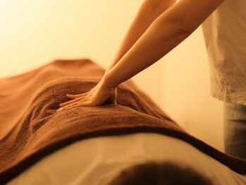 予心サロンの写真/日常生活で辛い腰痛がみるみる改善◎デスクワークや立ち仕事による骨盤のゆがみやそり腰にお悩みの方へ！