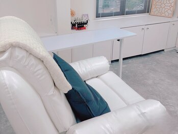 ノエ(Noe’)の写真/江坂駅徒歩5分の好立地サロン。ジェルを使わない自爪ケアで、健康的に美しい手元に