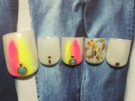 蛍光カラーフットネイル