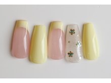 ココネイル/イェローネイル