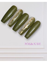 大人上品なカーキ×金箔ネイル