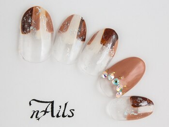 ネイルズ(nAils)/変形フレンチ