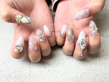 ナッティーキャット(Nutty cat)/痛ネイル×トレンド