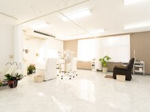 ホワイト 川越店(WHITE)の雰囲気（白基調の落ち着いた空間です！皆様のリラックスをお届け♪）